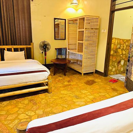 Afro Smile Hotel & Guest House Jinja Exterior photo